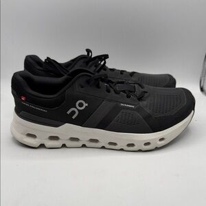On Running CLOUD RUNNER men’s 10.5 Black and White Athletic Shoes s23